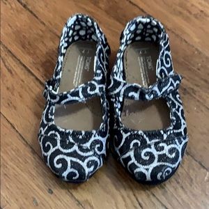 Toms Mary Janes